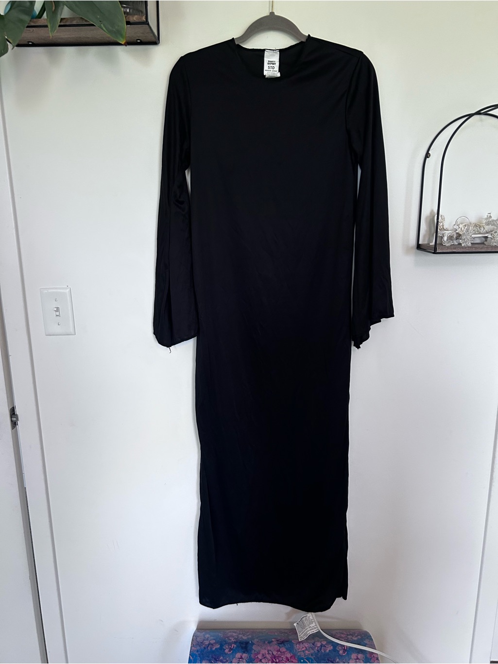 Party Expert Nun Halloween Costume Standard One Size Fits Most 14+ — image 4 of 8